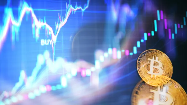 بيتكوين تتراجع قبل تنفيذ عملية خفض قيمة المطروح إلى النصف 