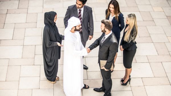 جذب المواهب خطوة مهمة يحتاجها أصحاب العمل للبقاء على دراية بها والعمل عليها بشكل استباقي