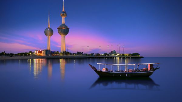 صندوق الكويت السيادي يلجأ إلى أرباح مؤسسة البترول لتخفيف أزمة السيولة