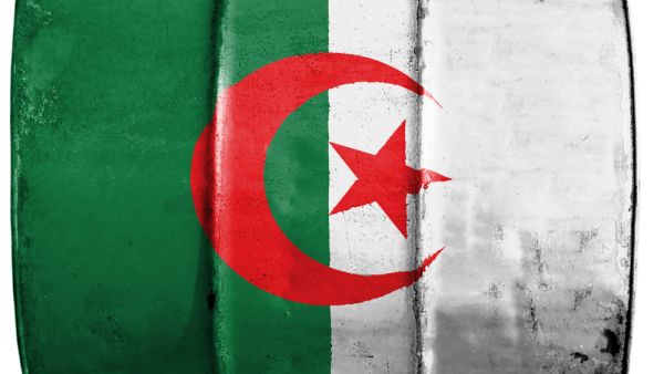 يتزامن طرح مشروع قانون المحروقات الجديد، مع تفاوض سوناطراك مع شركات النفط العالمية من أجل تجديد عقود اكتشاف وإنتاج النفط