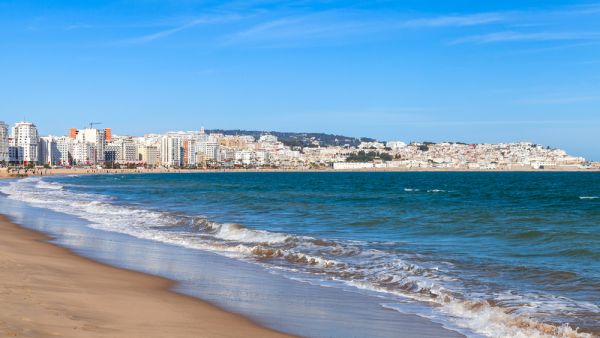  المركب المينائي طنجة المتوسط صار أكبر ميناء لمناولة الحاويات بحوض البحر الأبيض المتوسط