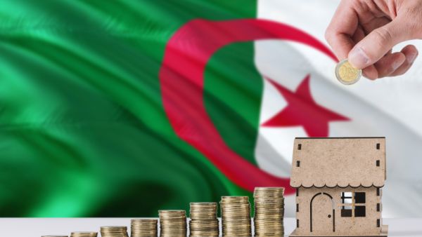الجزائر تعيش وضعاً اقتصادياً صعباً