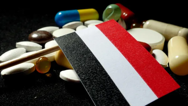 من أبرز أسباب أزمة الأدوية إصدار السلطات التابعة للحوثيين في العاصمة اليمنية صنعاء تراخيص لتأسيس شركات الأدوية لمقربين منها تلاعبوا في الأسواق