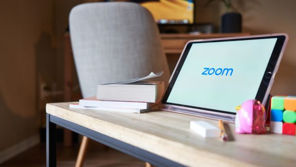 «زووم» تخطط  للتوسع في السعودية ومنطقة الشرق الأوسط