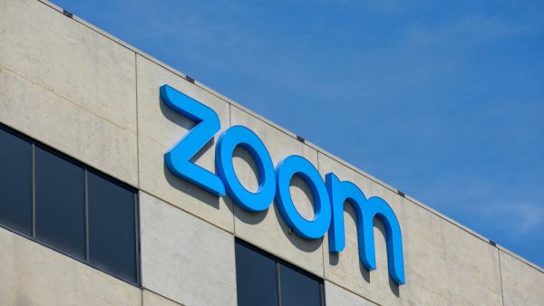 زووم تحقق إيرادات قياسية بـ 169%  من التباعد الاجتماعي 
