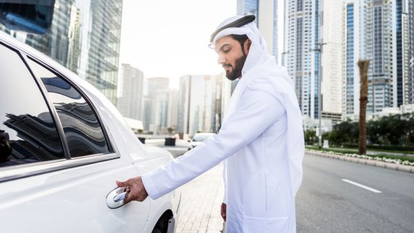 مبيعات السيارات في الإمارات ترتفع 50% خلال رمضان