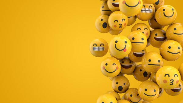 تستخدم هذه الرموز في عصرنا الحالي للتعبيرعن الحالة النفسية أثناء استخدامها أو لاختصار محادثات حيث يمكن التعبير عن جمل كاملة من خلال بضع رموز فقط