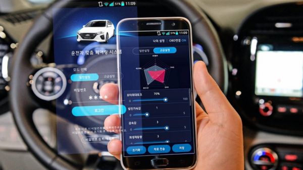 هناك أيضا إعدادات مقترحة من هيونداي و كيا تسمح للمستخدم بأن يرى أفضل الخيارات و التخصيصات التي يمكن تفعيلها وفقاً لطول الرحلة ومنها تفعيل أنظمة توفير الطاقة أو تقديم نظام القيادة الرياضية