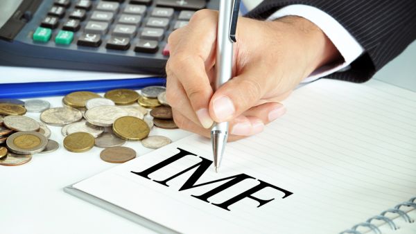 النقد الدولي يتوقع انكماشاً أقل حدة للاقتصاد العالمي
