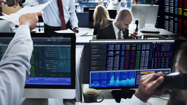 تصدرت الأحداث الجيوسياسية في منطقة الشرق الأوسط بذلك، قائمة المؤثرات على الاقتصاد العالمي في 2020