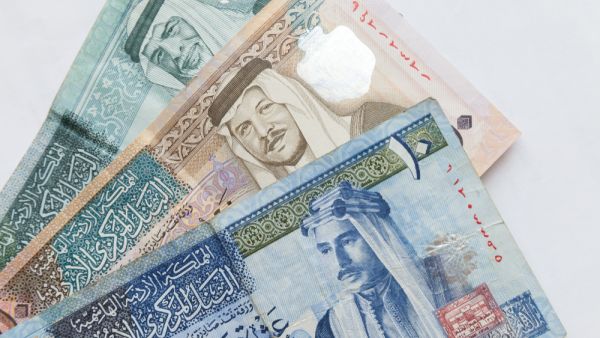 حكومة الأردن تعتزم ضخ 630 مليون دولار للتخفيف من تداعيات {كورونا}