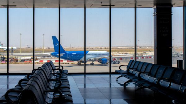 الكويت تلجأ إلى إقرار رفع رسوم خدمات المطار في محاولة لجلب إيرادات غير نفطية  
