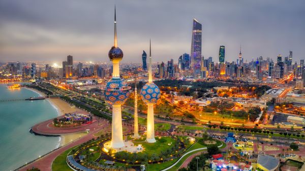 الكويت تضع خطة لترحيل 70 % من العمالة الوافدة