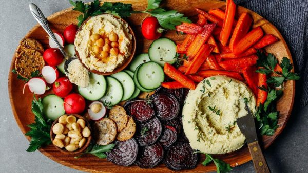 مع وجود أكثر من 200 طبق في القائمة من المأكولات من جميع أنحاء العالم، يهدف Veganity إلى الاعتراف به من قبل موسوعة غينيس للأرقام القياسية كأكبر مطعم نباتي في العالم
