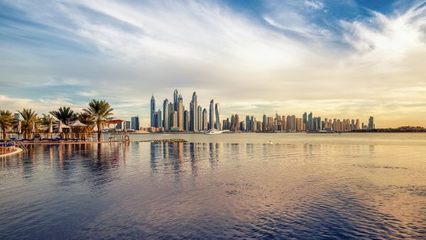 الإمارات ضمن أغنى 50 دولة