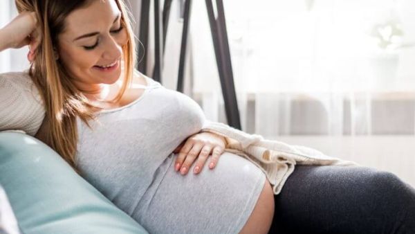 أبرز 8 علامات نزول الجنين في الحوض للبكرية