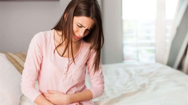 أسباب نزول دم قبل الدورة بأسبوع للمتزوجة