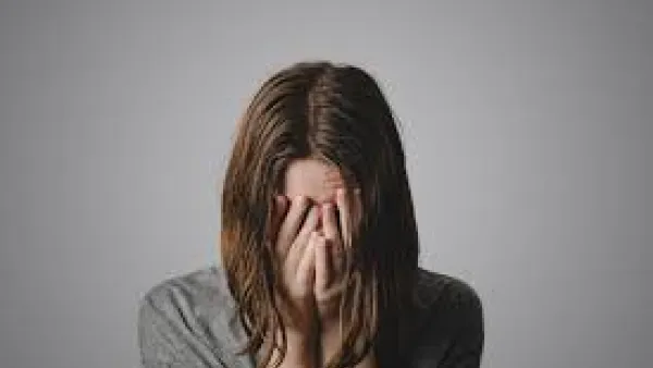 تفسير حلم البكاء للمتزوجة بجميع حالاته