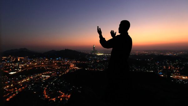 دعاء السفر بالطائرة مكتوب بعدة صيغ