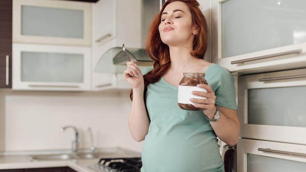 متى يبدأ الوحم عند الحامل البكر؟ وما هي أعراضه؟