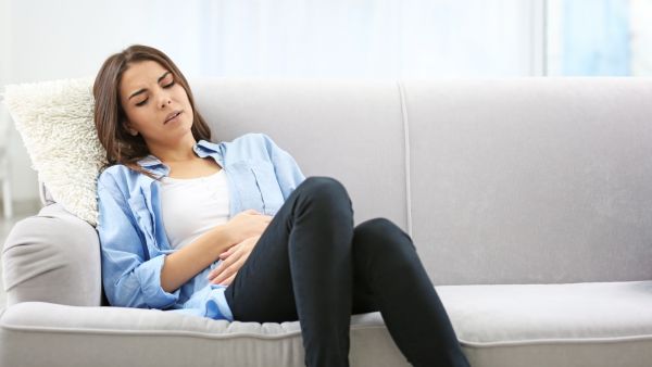 توجّهي للطبيبة النسائية وهناك ستفحصكِ بالألترا ساوند وستجري لك فحص دم دقيق