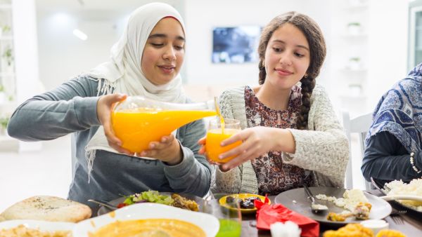 يجب الاهتمام بنوعية الطعام المتناول خصوصاً على وجبة السحور