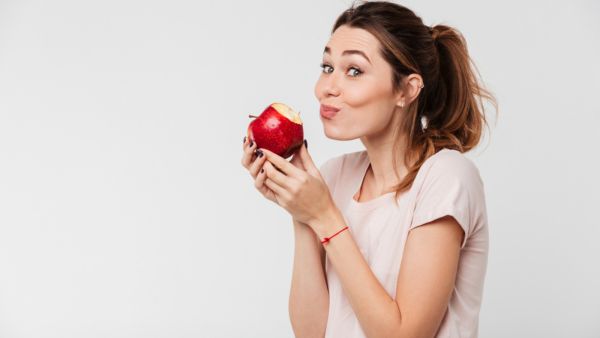 تفاحة في اليوم تغنيك عن زيارة الطبيب