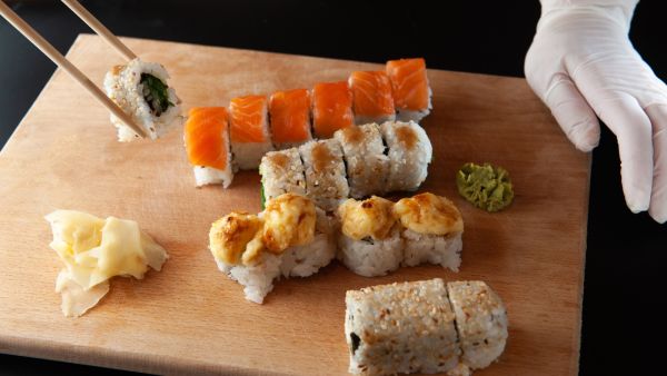 إتيكيت تناول السوشي