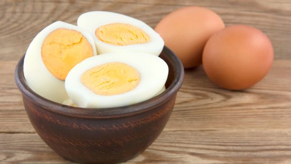 البيض المسلوق يحتوي على نسبة عالية من المواد المضادة للأكسدة