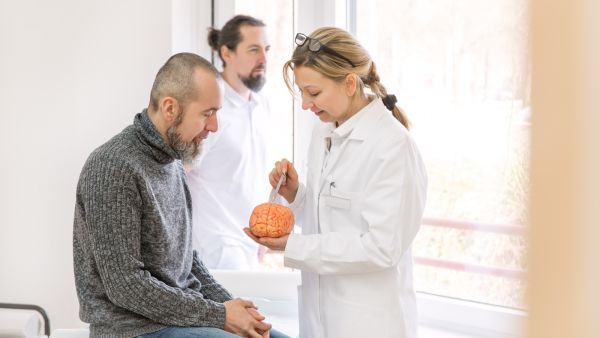 من أعراض التصلّب اللويحي التعب والوهن