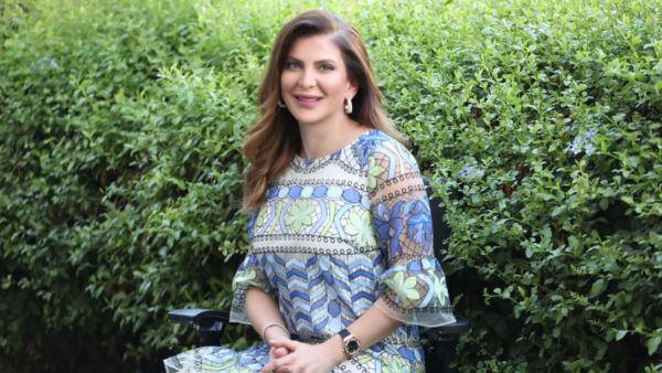 الدكتورة "فريدا طنوس"Farida Tannous أحب عملي بصدق ومحبة