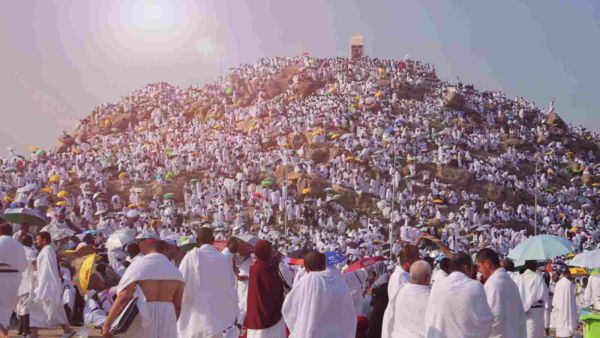 الأيام العشرة الأولى من شهر ذي الحجة موسماً عظيماً من مواسم العبادة