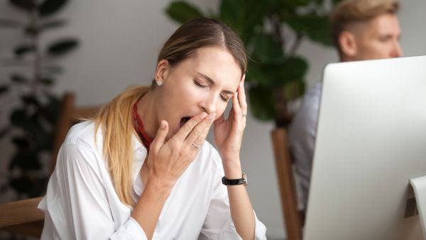 خبير من كليفلاند كلينك أوهايو يوصي بالاهتمام بمدة النوم وجودته خلال شهر رمضان