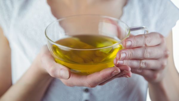 يحتوي الشاي الأخضر على مضادات الأكسدة التي تحمي الجسم من الإلتهابات