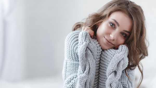 فساتين صوف تناسب أجواء العمل خلال الحجر المنزلي