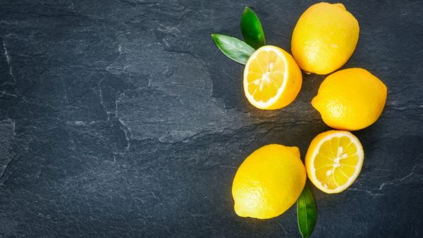 يحتوي الليمون على العديد من المركبات الهامّة والمفيدة لصحة الإنسان