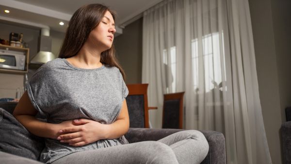من أعراض تدل على قرب حدوث الدورة الشهرية تعب وسرعة الإجهاد