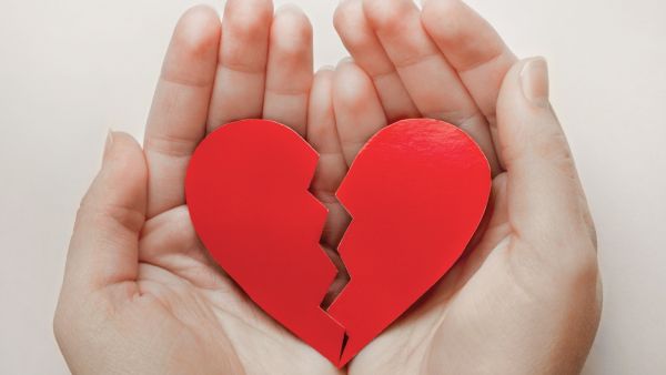 من الأسباب التي تمنع البعض من الوقوع في الحب الخوف من إظهار الضعف