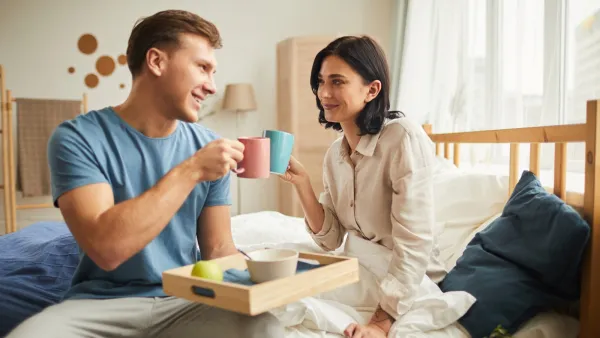 عادات صباحية لتعزيز علاقتك الرومانسية