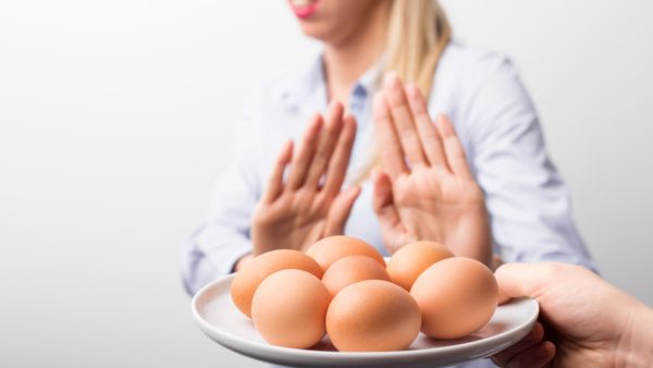 من أعراض حساسية البيض صفير النفس