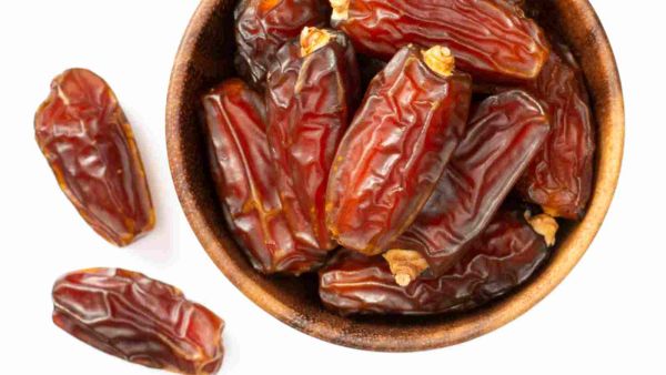  يحتوي التمر على كميات كبيرة من الألياف التي تُعدّ مفيدة لصحة الجهاز الهضمي