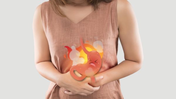 لعلاج حرقة المعدة في رمضان خذ مضادات الحموضة ومُثَبِّطات مضخّة البروتونات من الصيدلية