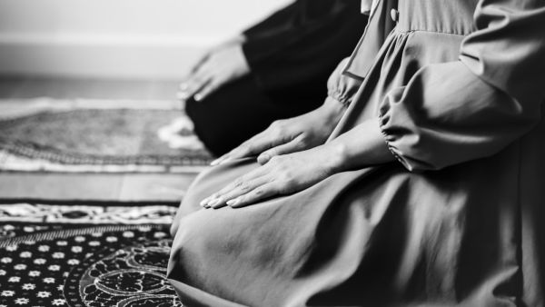 اللهم أهله علينا بالأمن والإيمان والسلامة والإسلام