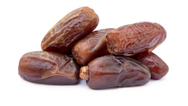 التمر يساعد على أن تكون بشرة نضرة وجميلة