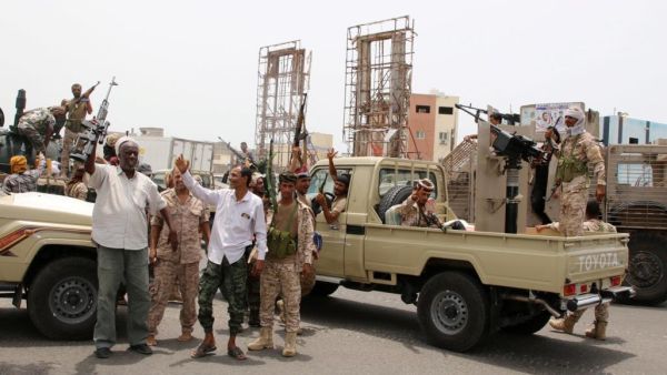 وزارة الداخلية في الحكومة اليمنية المعترف بها دوليا أعلنت أمس السبت تعليق أعمالها في مدينة عدن