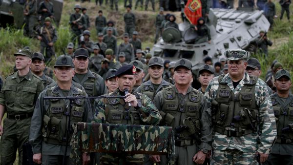 مادورو وضع الأسبوع الماضي الجيش في حالة تأهب على الحدود مع كولومبيا