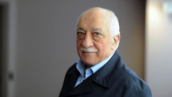 الداعية المعارض فتح الله غولن