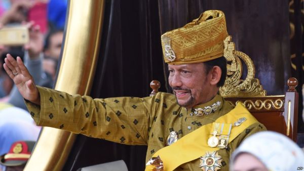  السلطان حسن البلقية سلطان بروناي