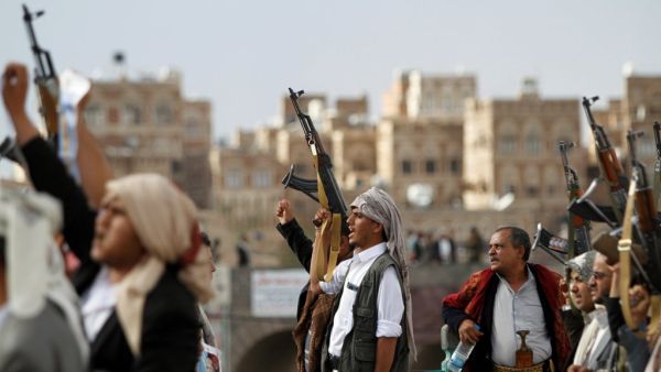جماعة الحوثي أعلنت انتهاءها من إعادة انتشار قواتها في موانئ الحديدة الثلاثة برقابة من الأمم المتحدة جماعة الحوثي أعلنت انتهاءها من إعادة انتشار قواتها في موانئ الحديدة الثلاثة برقابة من الأمم المتحدة