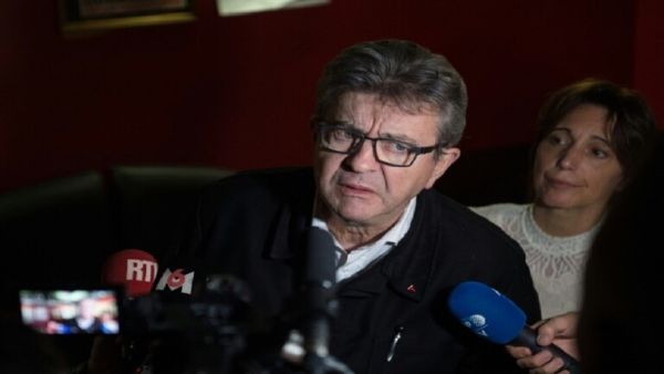 زعيم حزب فرنسا المتمردة اليساري جان لوك ميلانشون